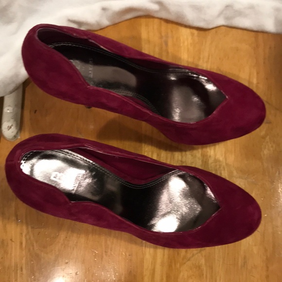 Red platform Baker heels - Picture 2 of 3